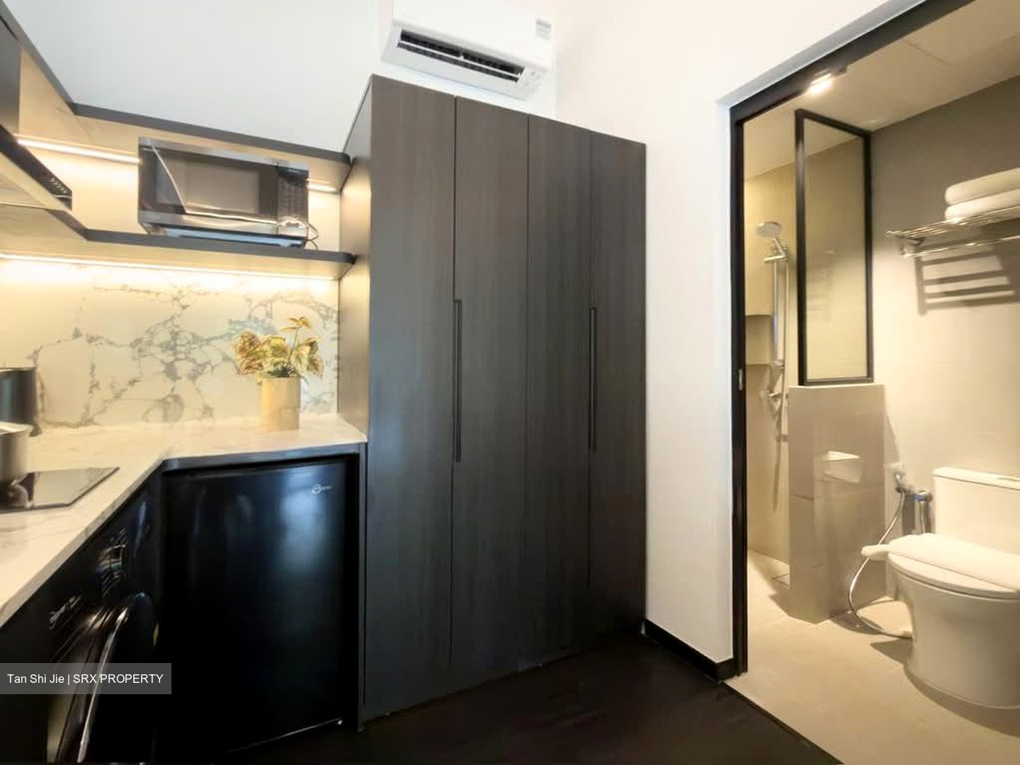 Jalan Loyang Besar (D17), Terrace #608691911